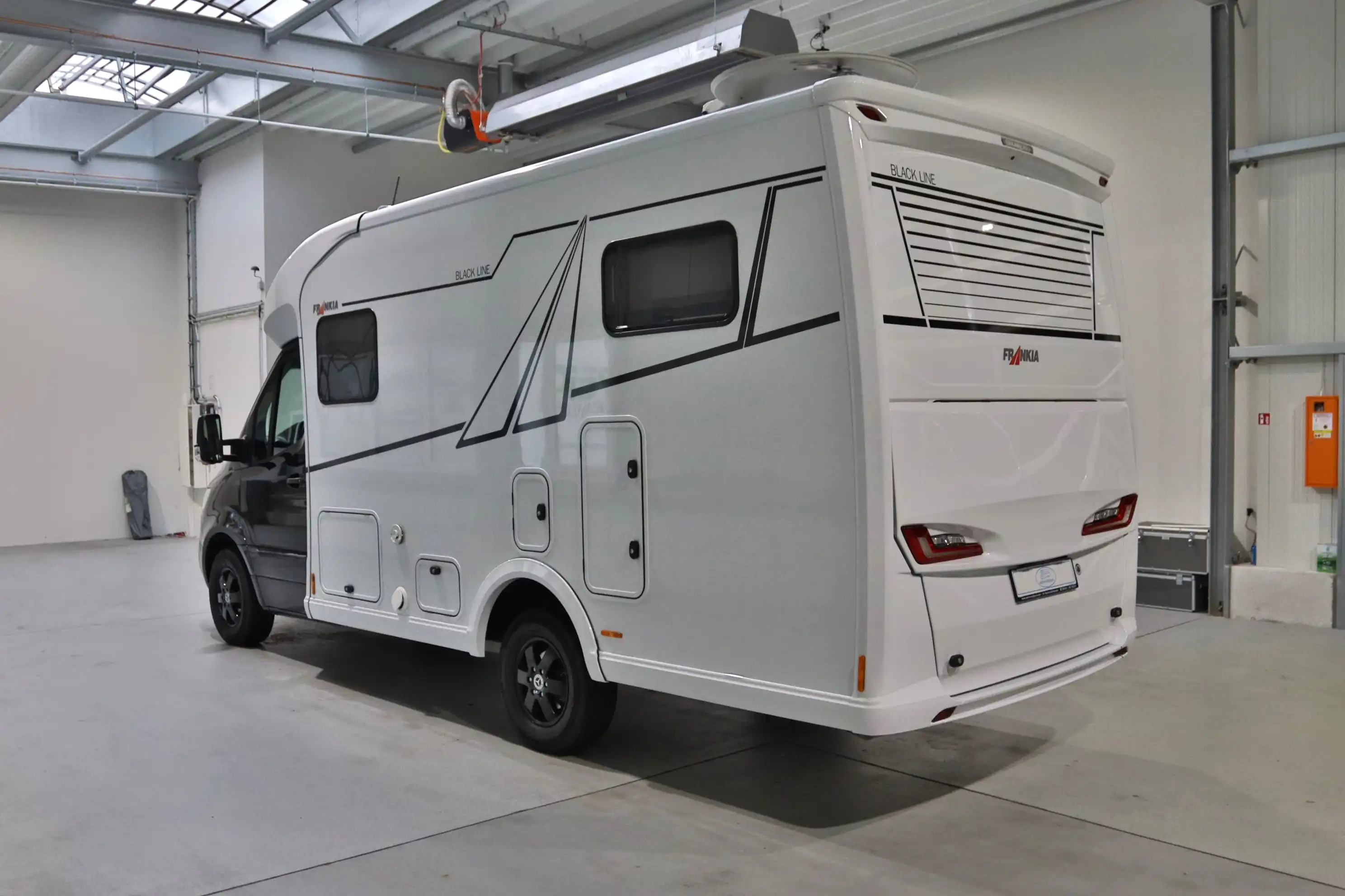 FRANKIA Neo Black-Line